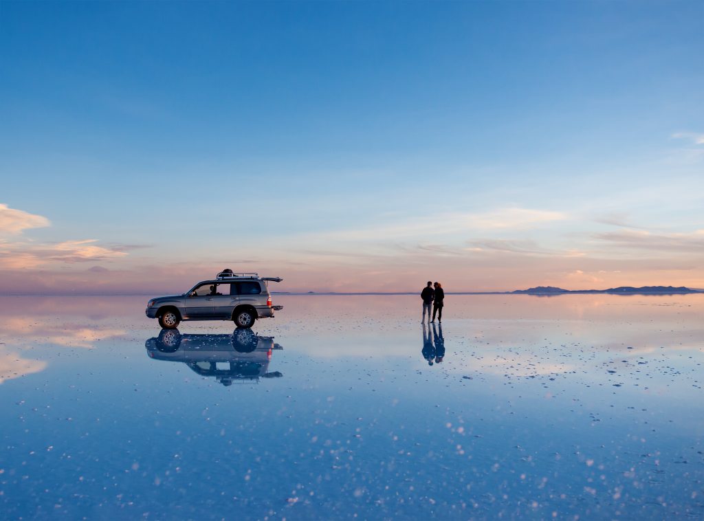 Salar de Uyuni espelhado, na Imersão Atacama + Uyuni